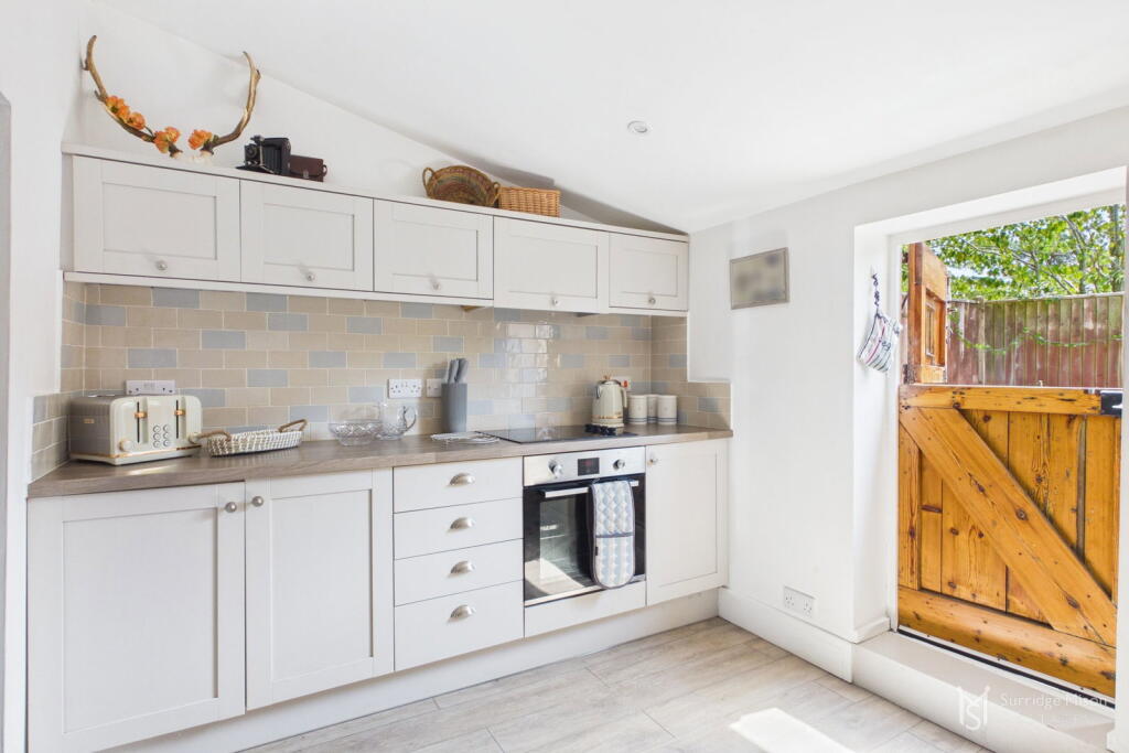 High Street, Pevensey, East Sussex, BN24 photo 4