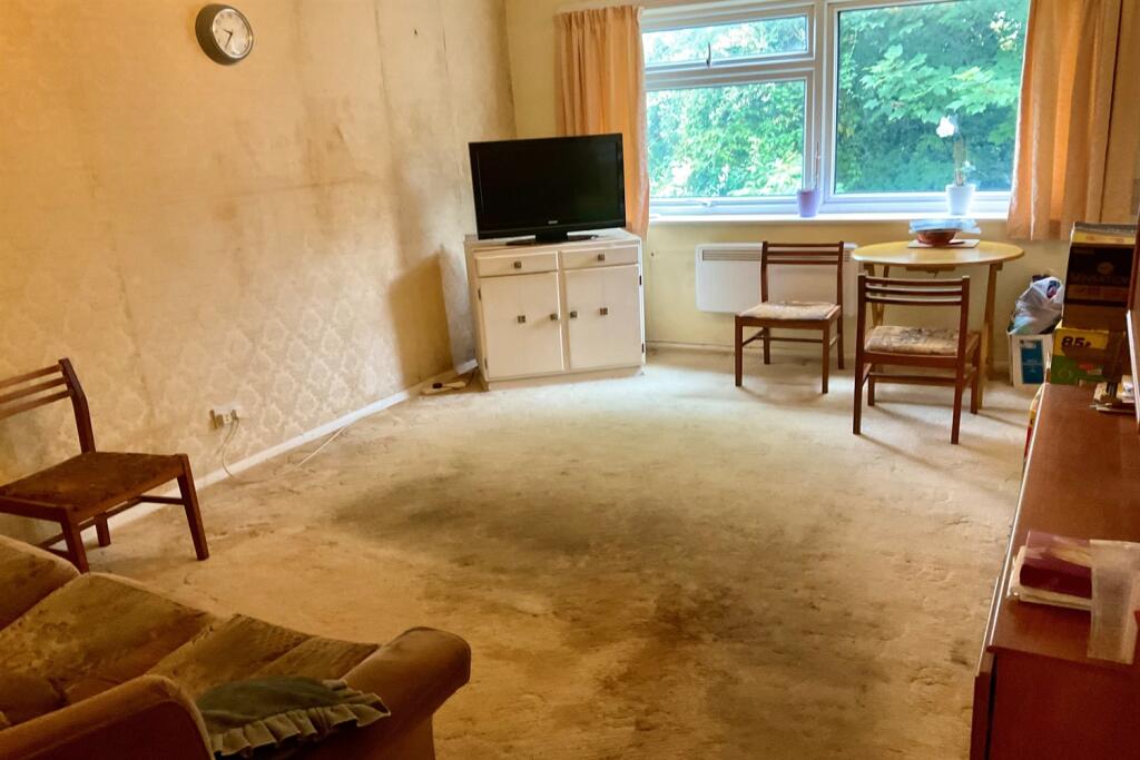 Apartment in Canterbury - View 4