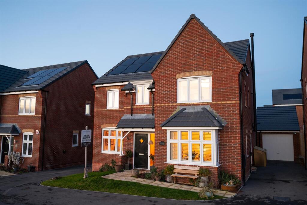 Main image of property: Tinker Street, Chesterfield, Derbyshire, S43 1