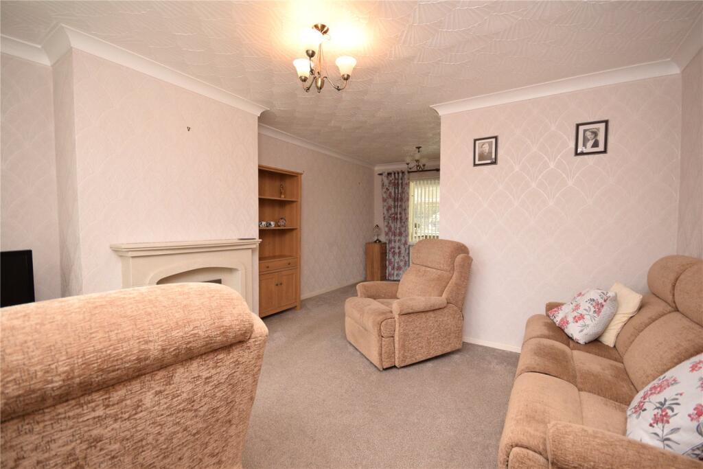 Knoll Park, East Ardsley, Wakefield, West Yorkshire photo 2
