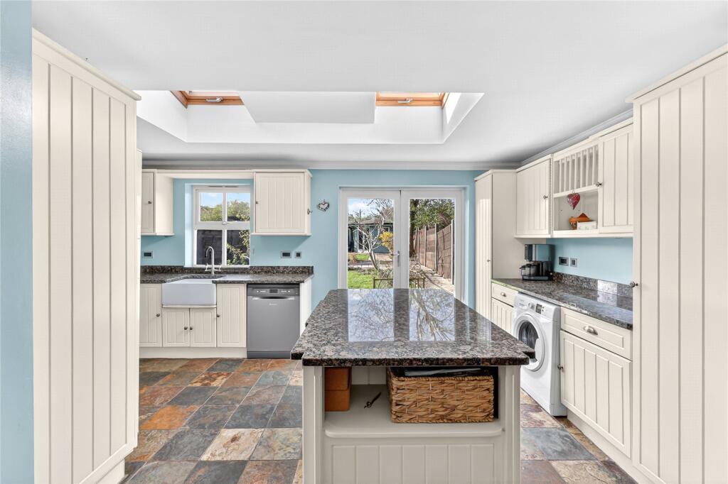 Station Road, Lidlington, Bedfordshire, MK43 photo 2