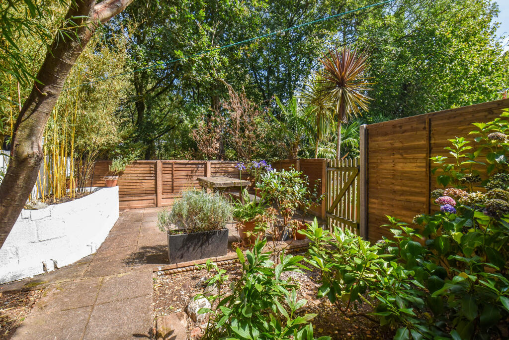 House in Mid Devon, Uffculme - View 5