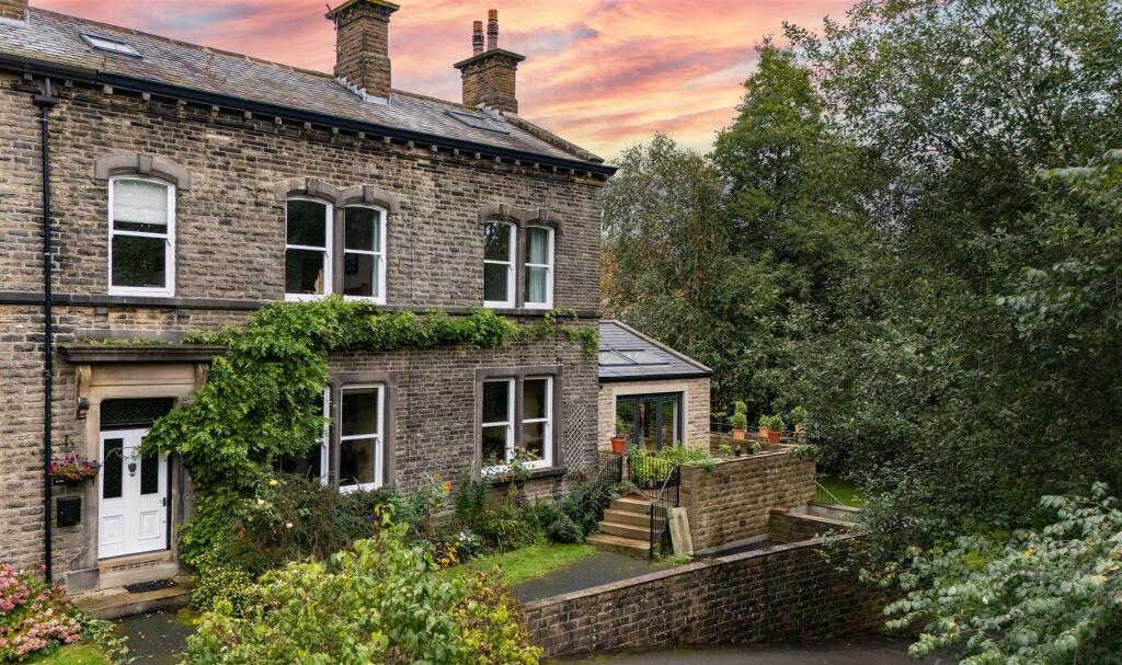 Main image of property: Summerfield East, Walker Lane, Wadsworth, Hebden Bridge, HX7 8SJ