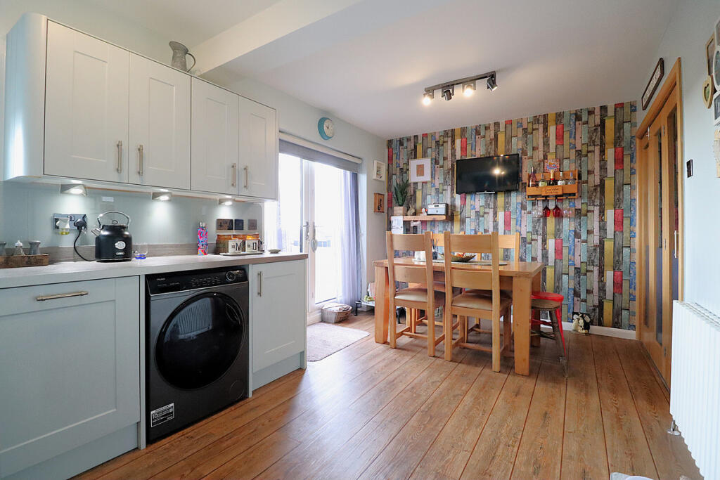 Deacons Way, Monk Bretton Barnsley, S71 photo 3