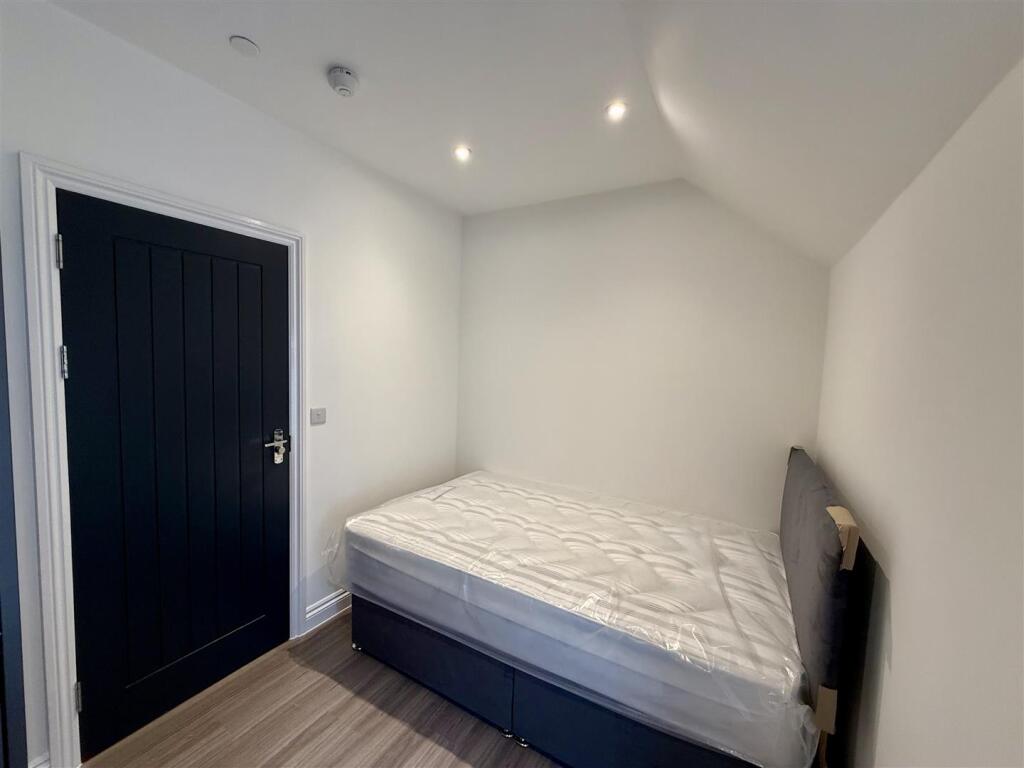 Apartment in Cardiff, Maindy, Cathays - More
