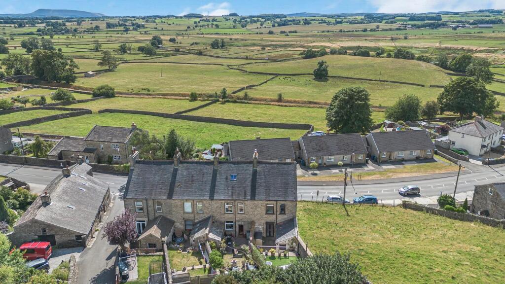 Hillcrest. Long Preston, Skipton photo 5