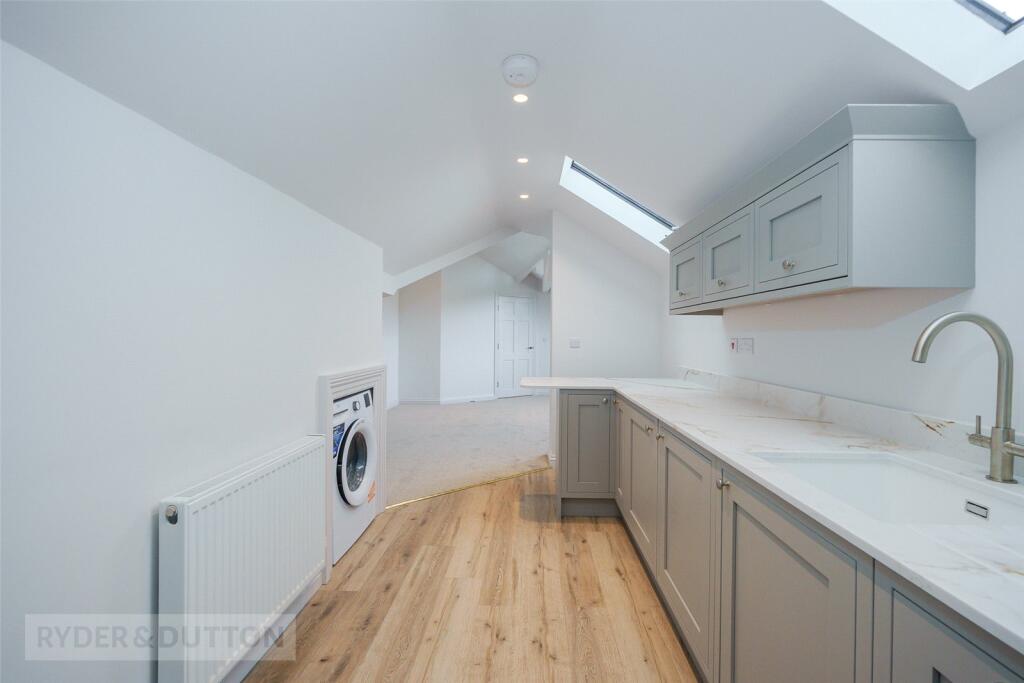 Edgerton Road, Edgerton, Huddersfield, West Yorkshire, HD3 photo 3