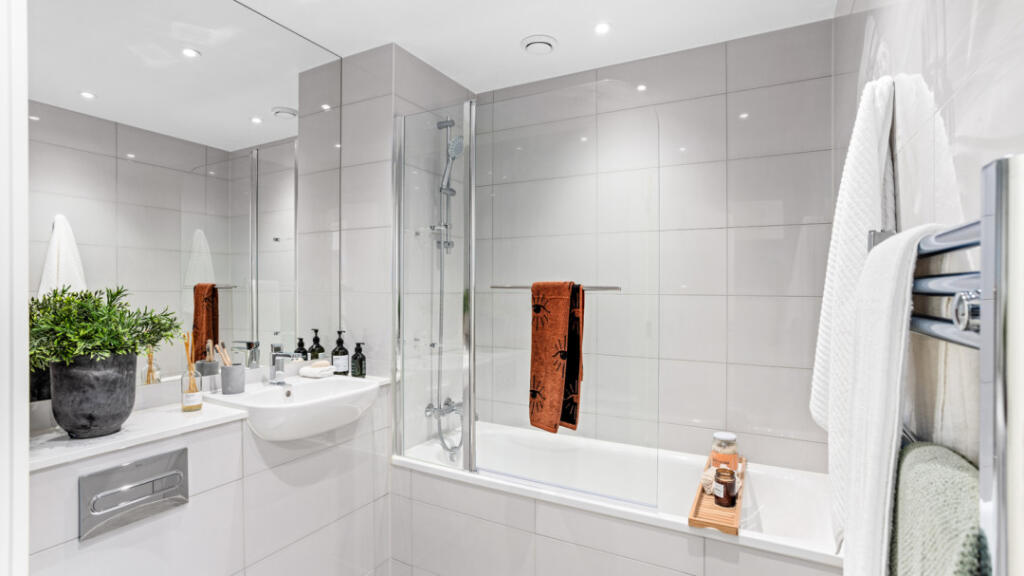 Main image of property: L&Q at Alexandra Gate
North London
N8