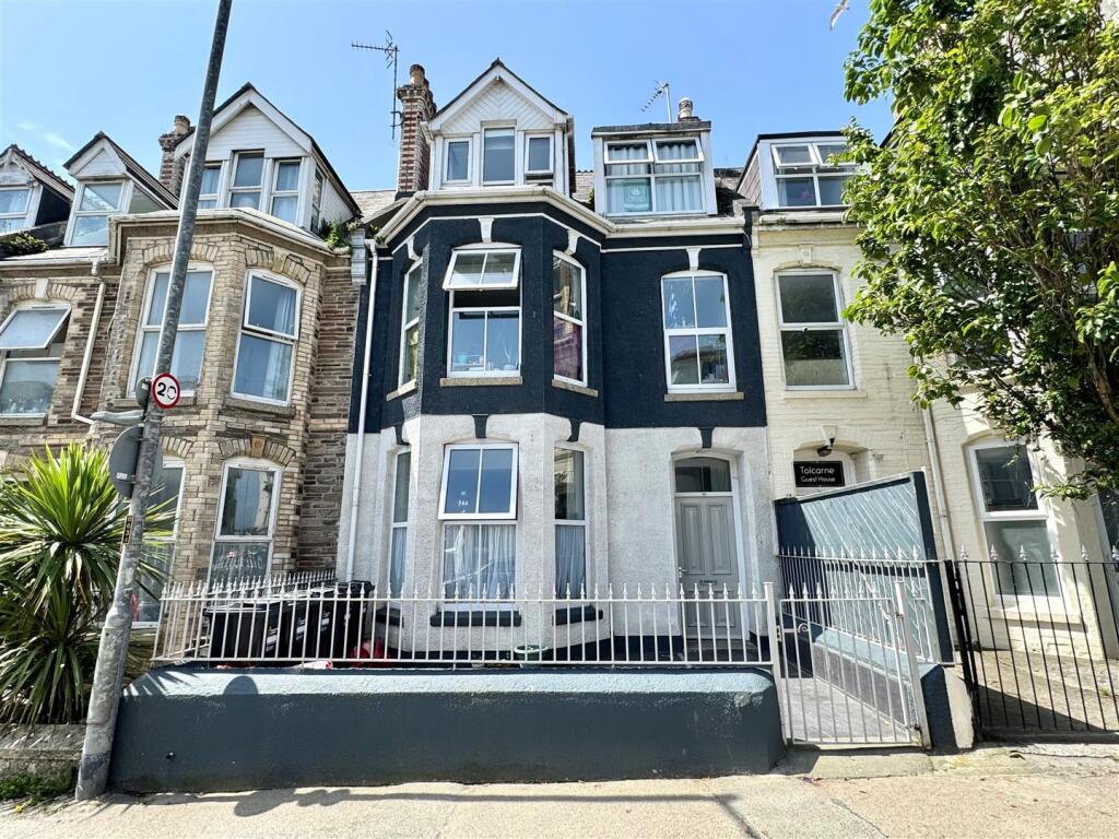 Main image of property: Edgcumbe Avenue, Newquay