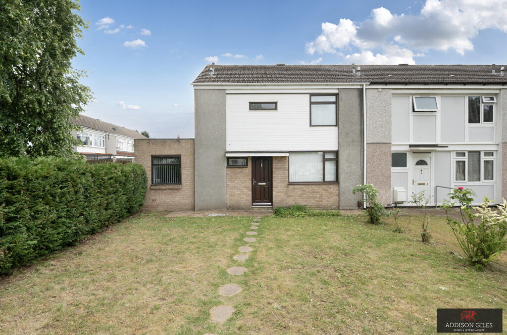 4-bed terraced on Borderside, Slough, Berkshire, SL2, £360,000