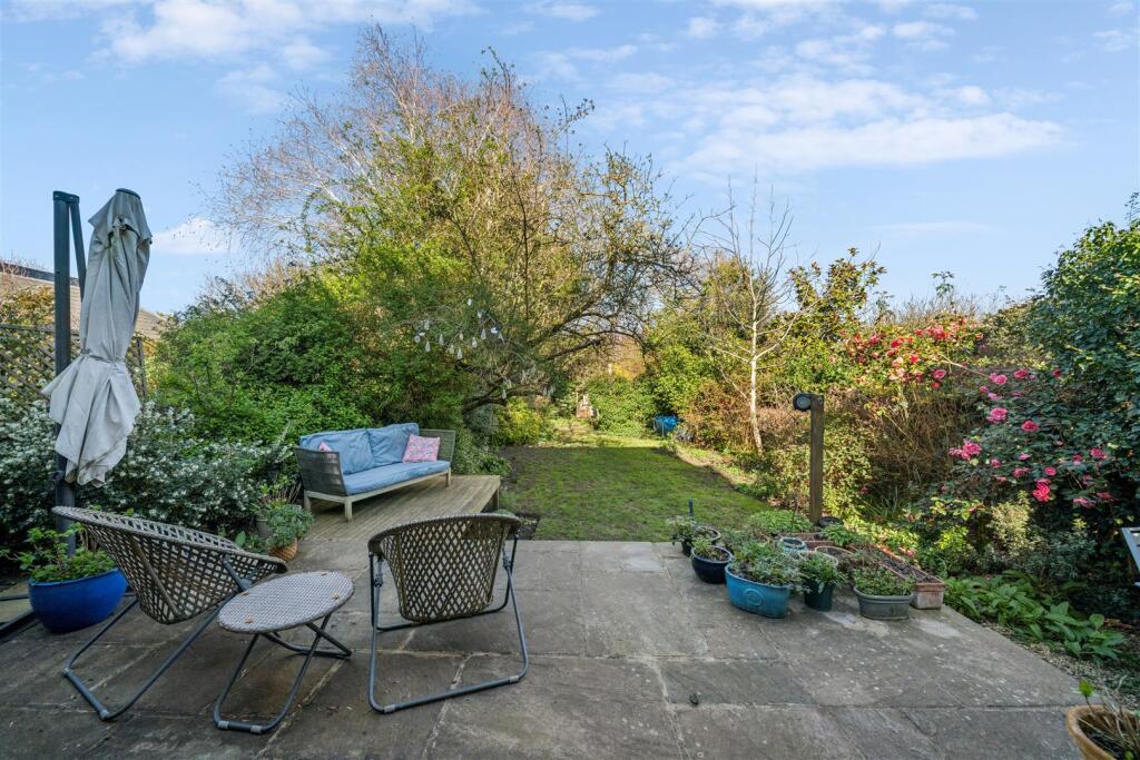 House in London, Grove Park - View 3