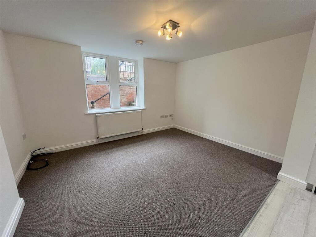 Apartment in Trafford, Greater Manchester - More