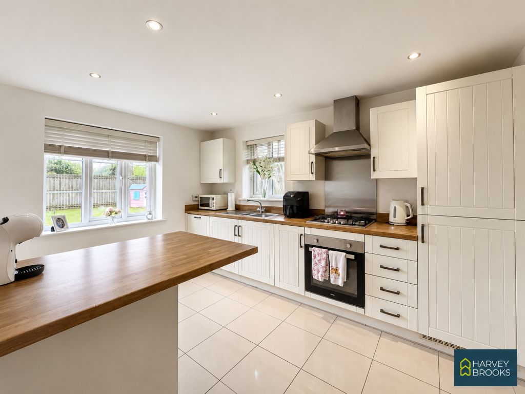 House in Stockton-on-Tees - More