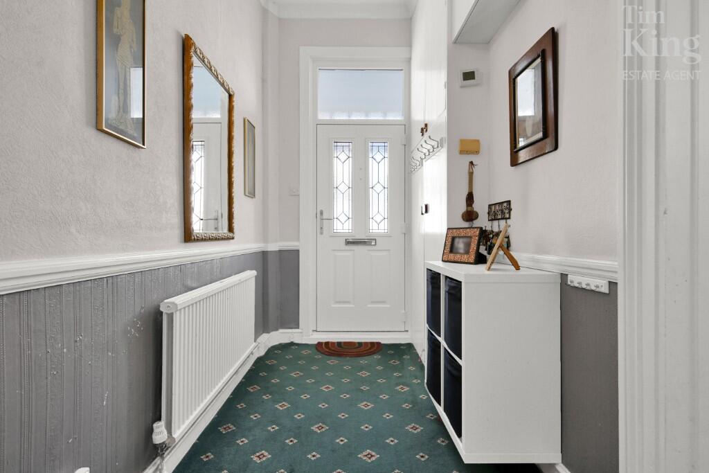 Garfield Road, North Chingford, E4 photo 3
