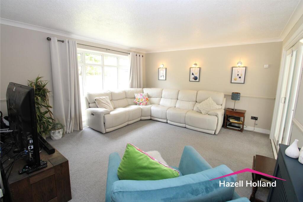 House in Gillingham, Medway - View 2