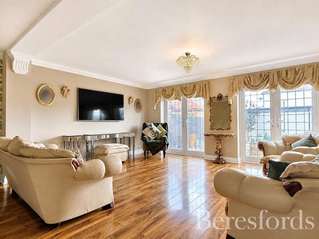 House in Romford - View 4