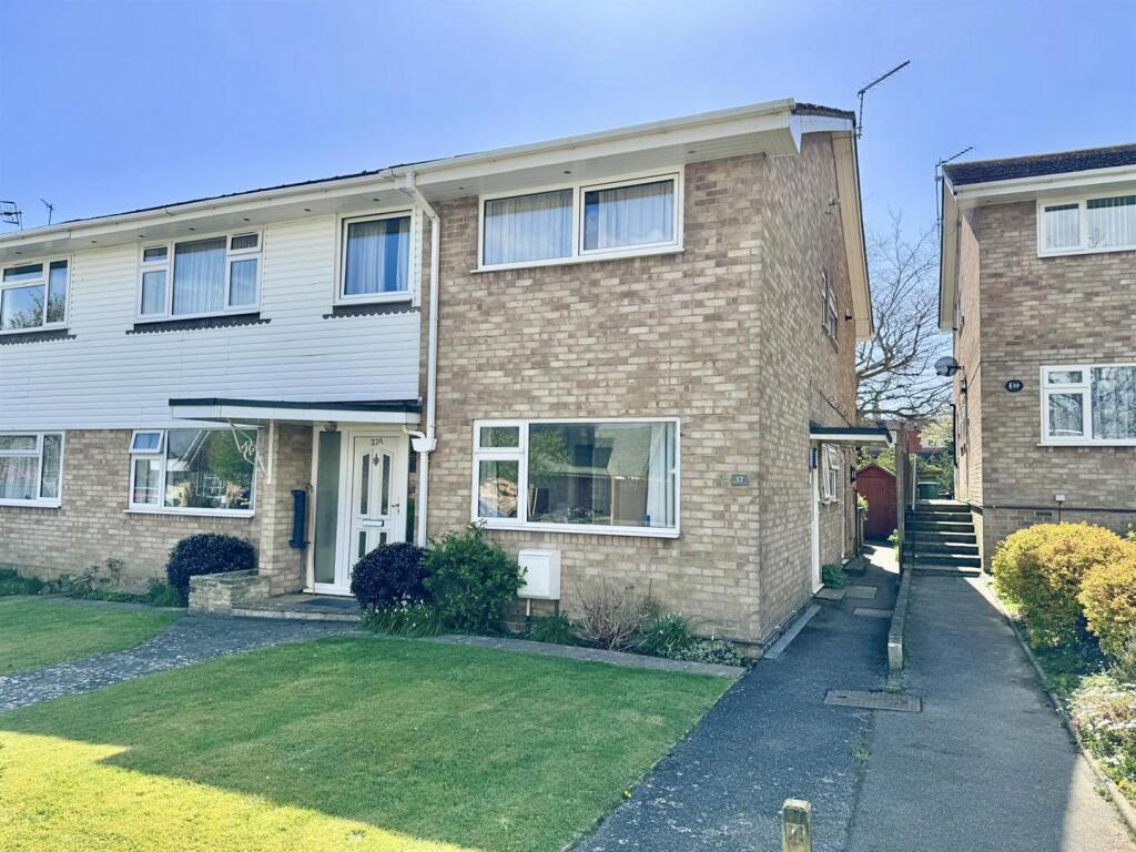 Main image of property: Oakleigh Road, Bexhill-On-Sea TN39 4PY