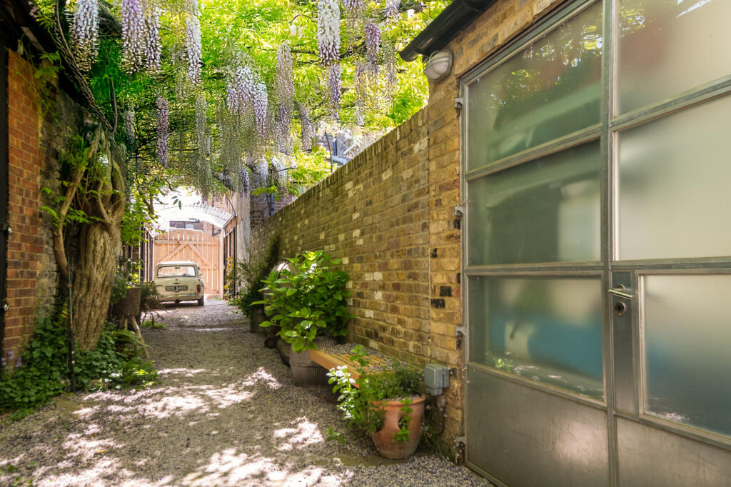 Main image of property: Fellbrigg Road, London, SE22