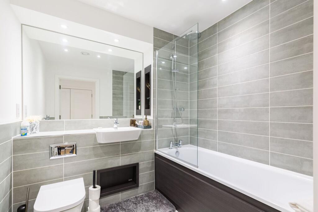 Apartment in London - View 5