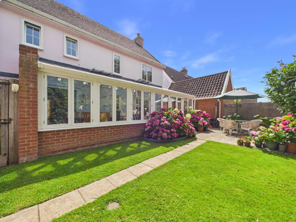 House in East Suffolk, Framlingham - View 2