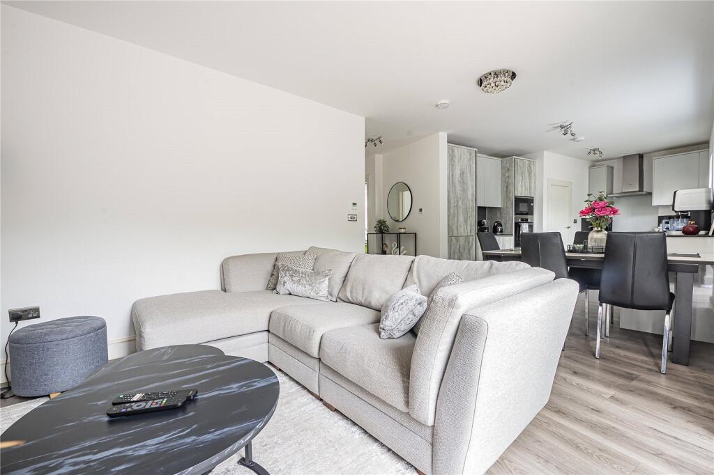Apartment in London, New Malden - View 3