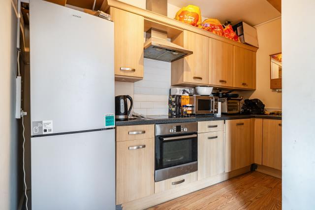 Apartment in Lye Green, Old Town, Chesham - View 2