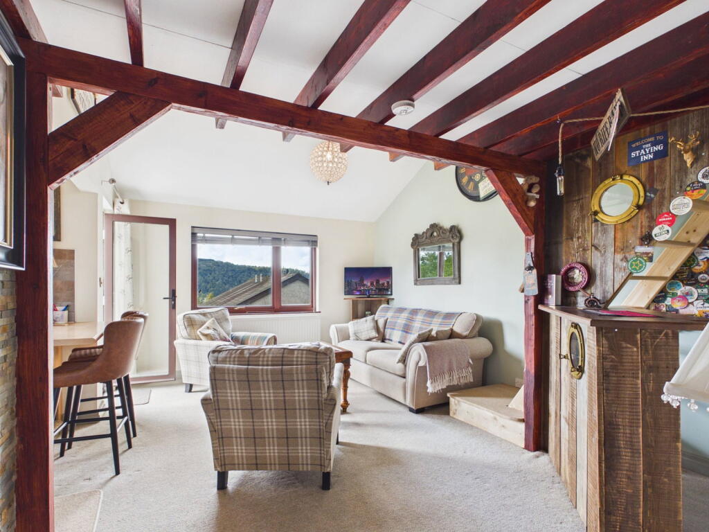 Apartment in Lancaster - More