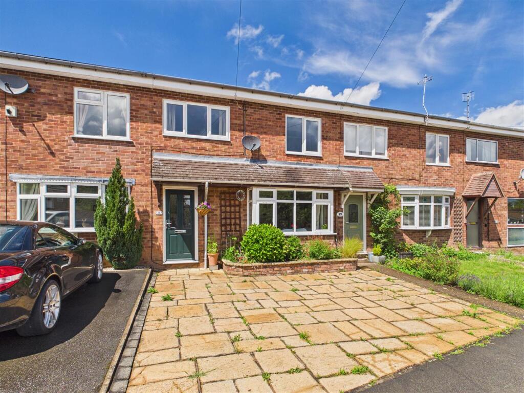 Main image of property: Duttons Close, Stratford-Upon-Avon