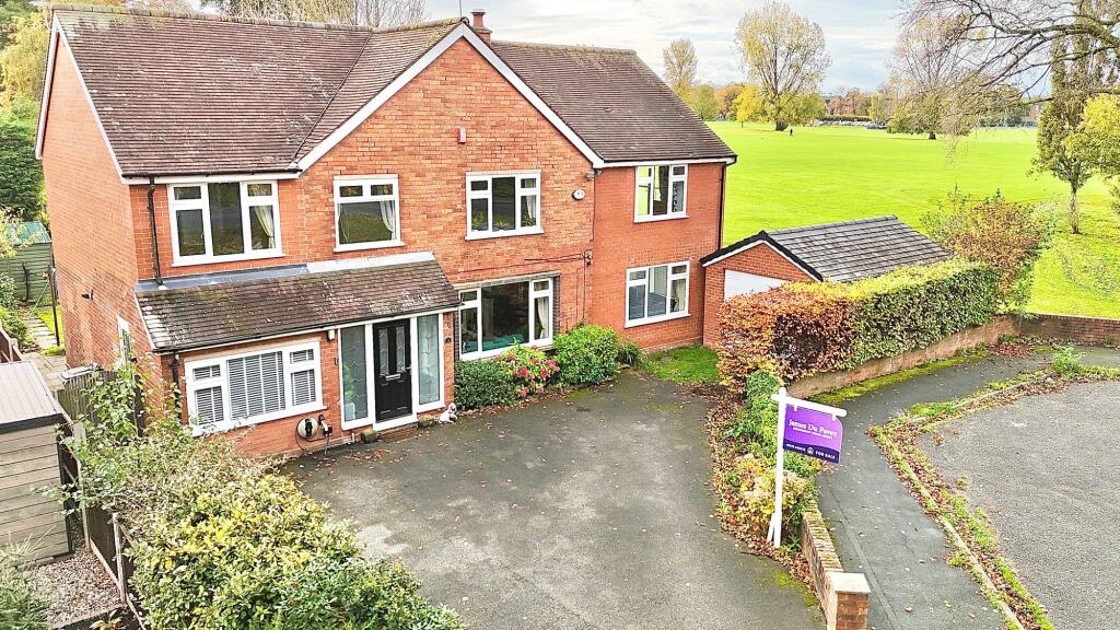 5-bed detached on Middlewich Road, Nantwich, CW5, £600,000