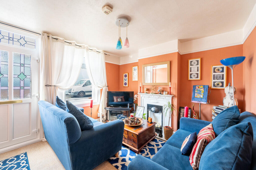 House in East Suffolk, Felixstowe - More