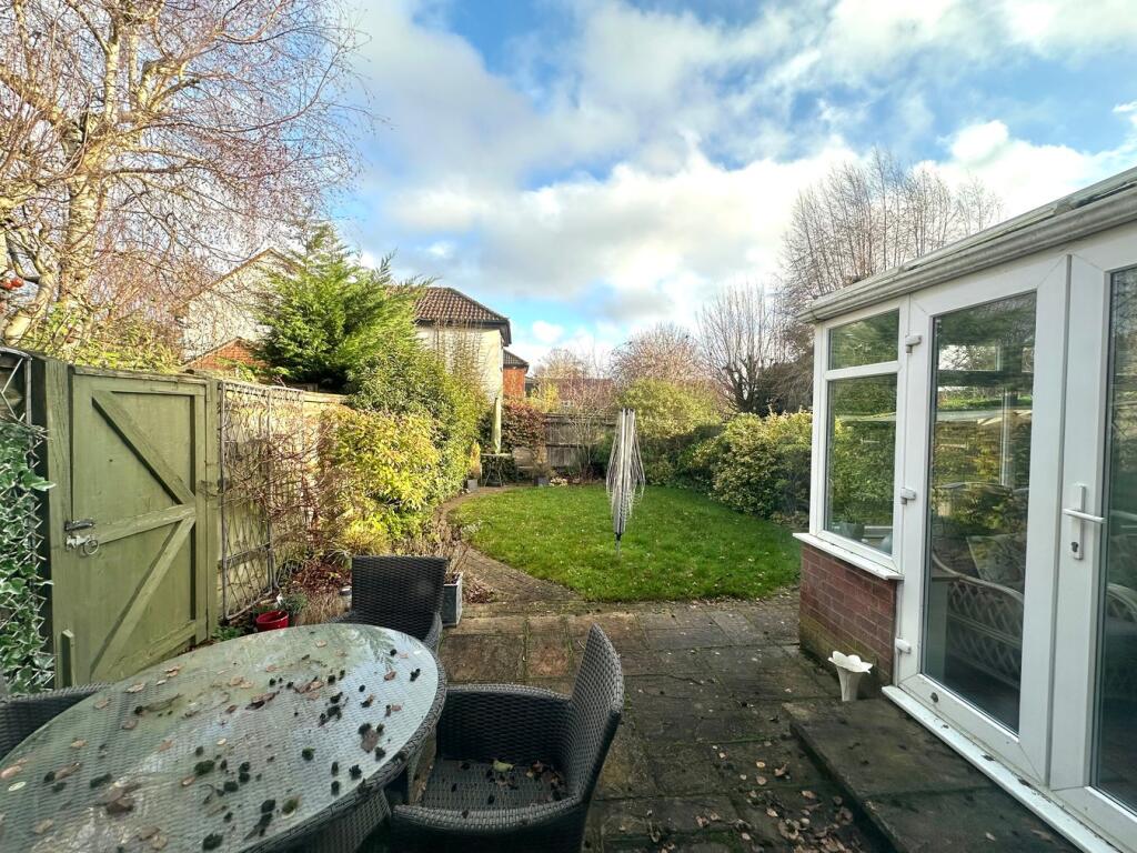 Dinmore, Bovingdon, HP3 photo 3