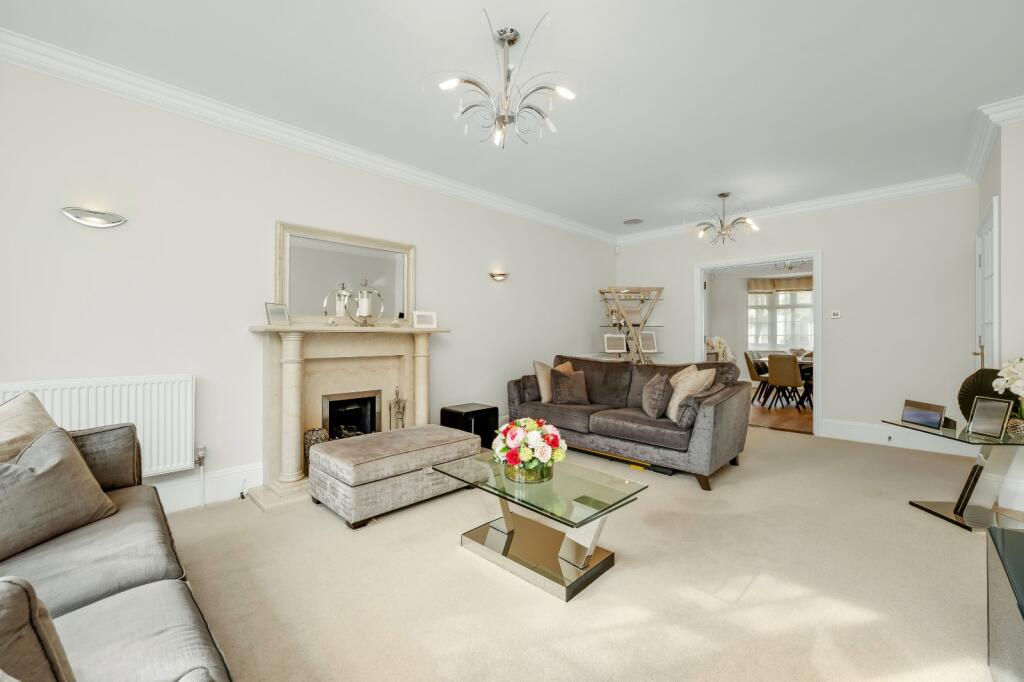 House in Elmbridge, Surrey - View 3
