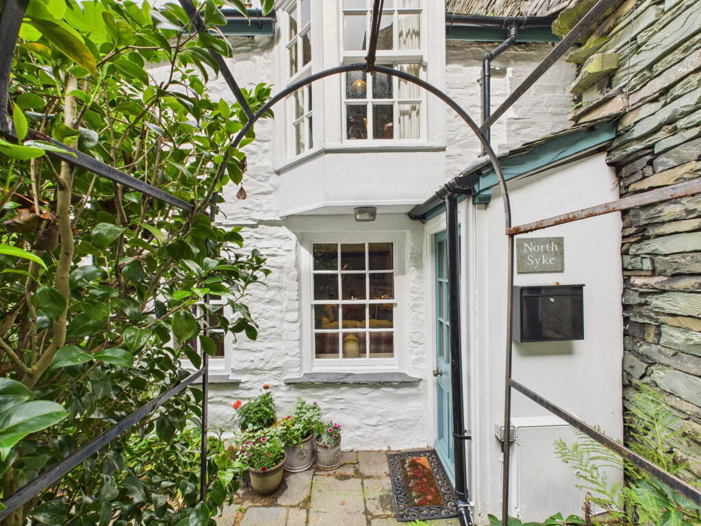 North Syke North Road Ambleside LA22 9DT - View 2