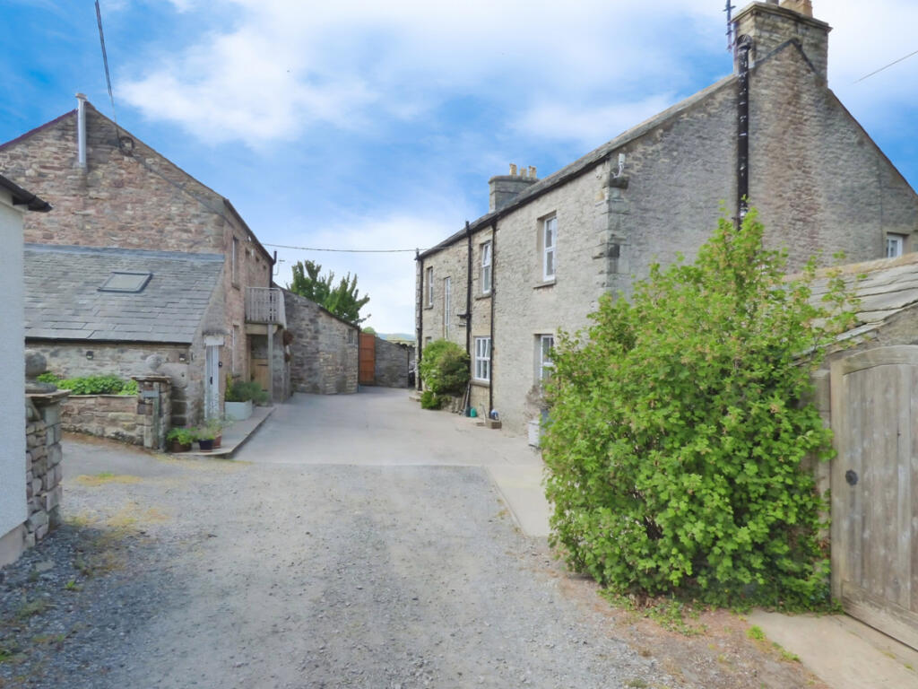 6-bed detached on Winton House & Dairy Cottage, Winton, £700,000