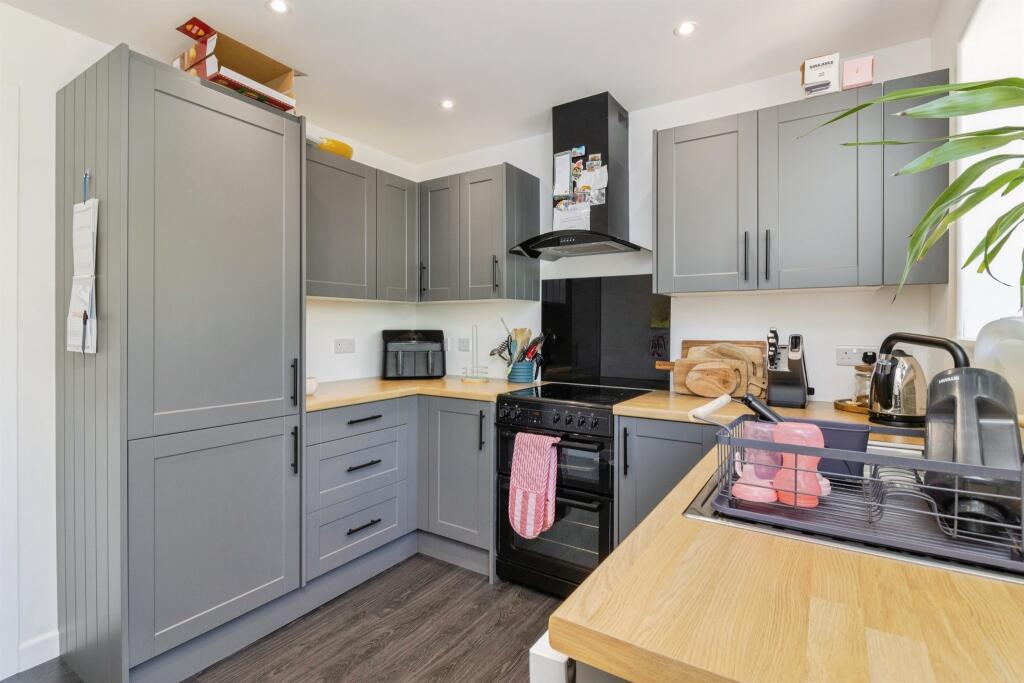 Velland Avenue, Torquay – pohled 2