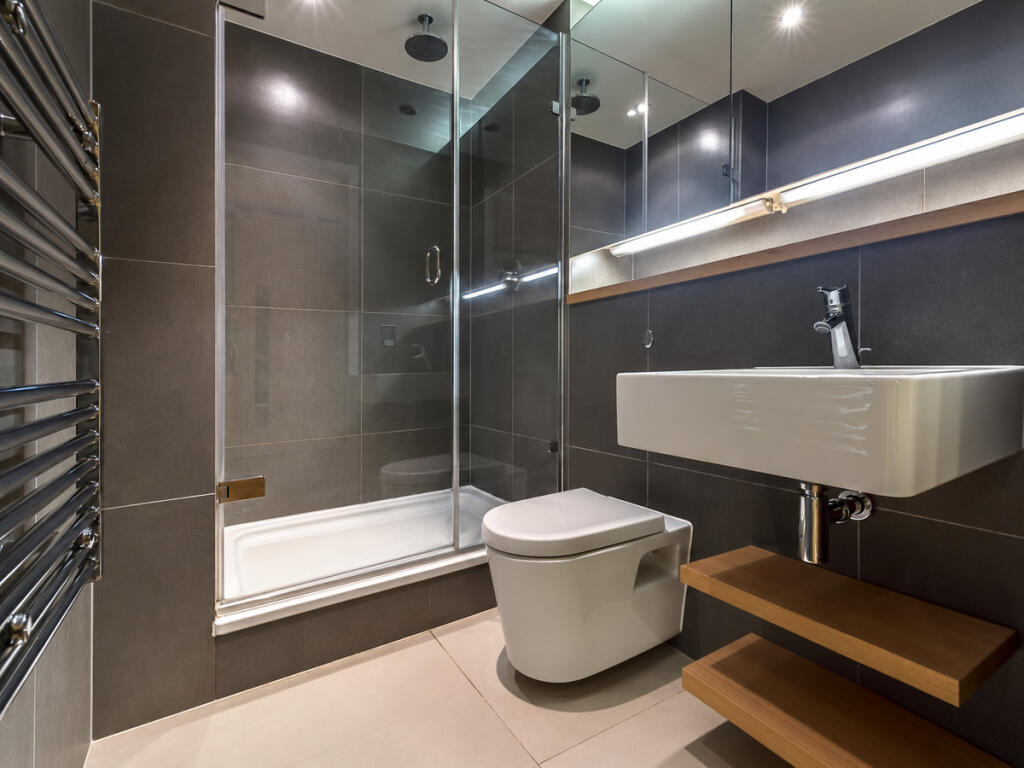 Apartment in Southall - More