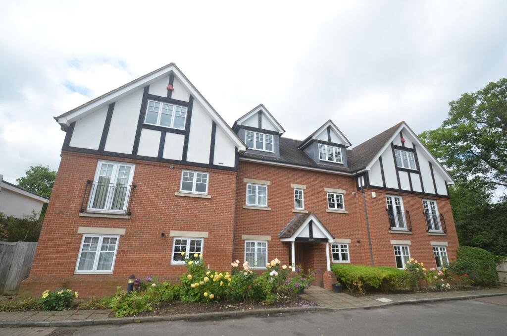 Main image of property: Upper Shirley Road, Shirley, Croydon, CR0