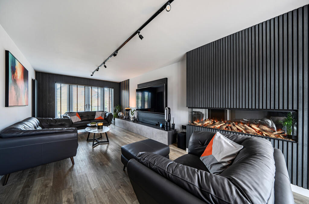 House in Reading - View 2