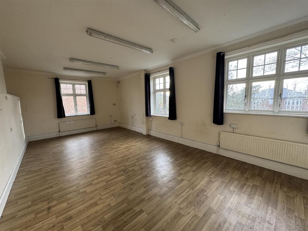 Lillington Road, Leamington Spa - More