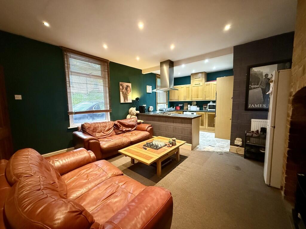 Park Grove, Bramley photo 4