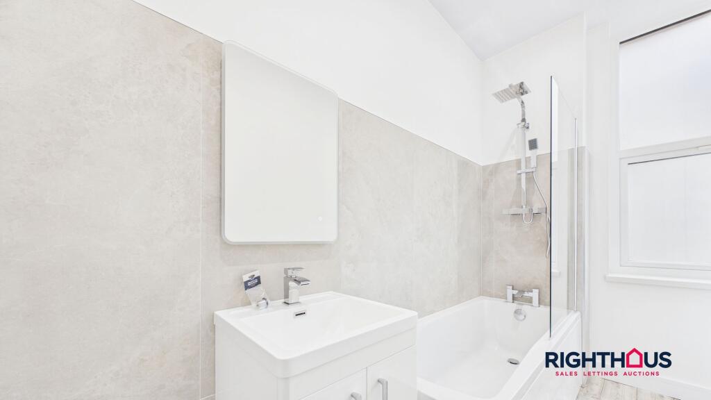 Apartment in Bradford - View 5