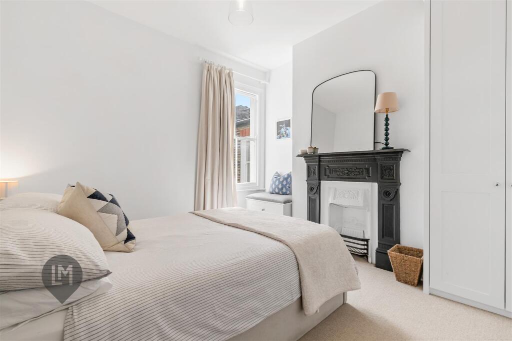 Apartment in London - More