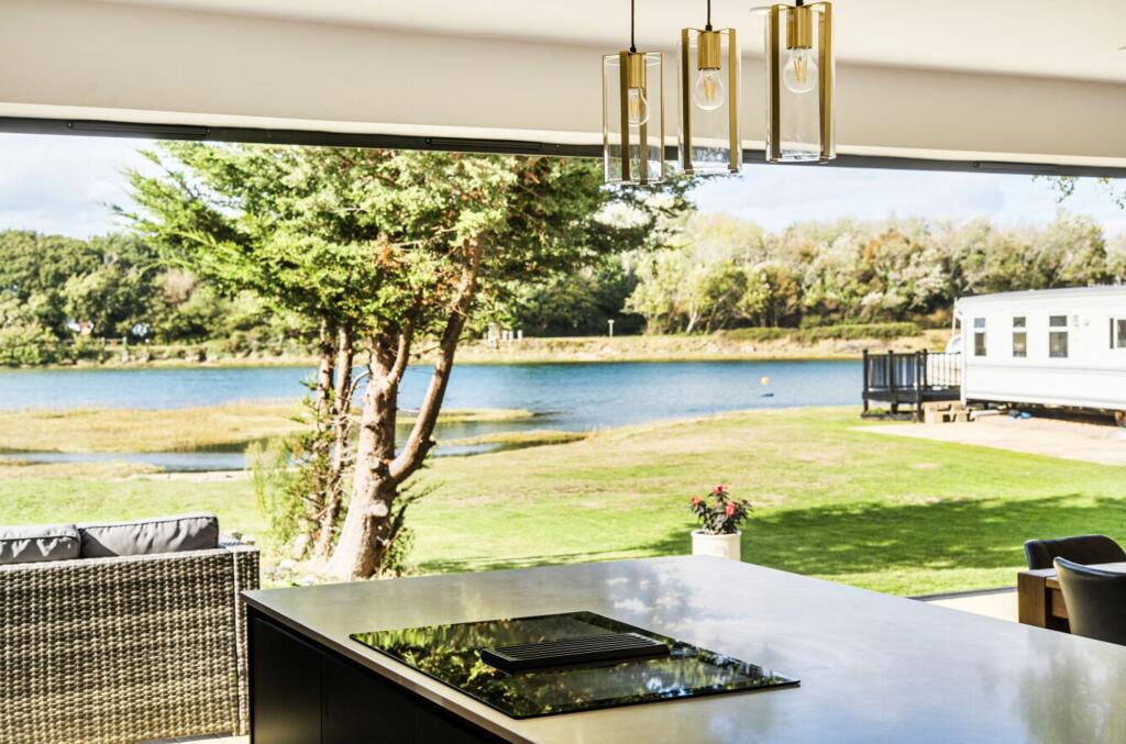 House in Havant, Hampshire - View 4