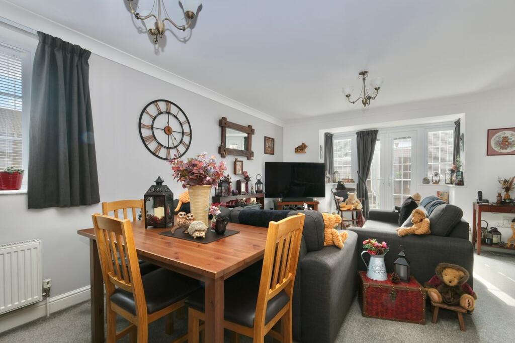 House in St Neots, Eaton Socon - View 3