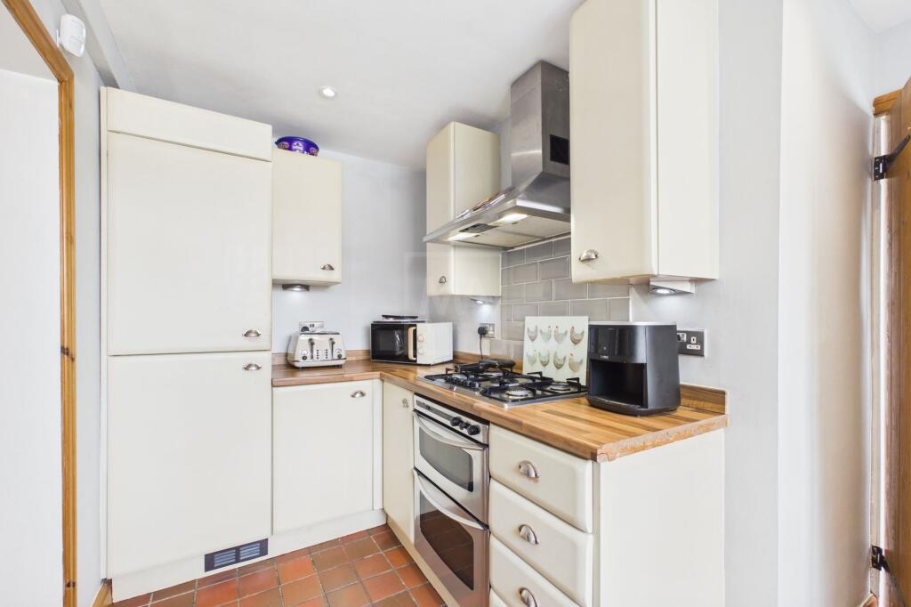 House in Cuerdley Cross, Greystone Heath, Penketh - More