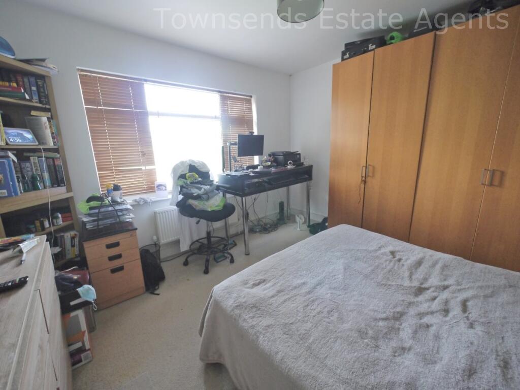 Apartment in Harrow - View 4
