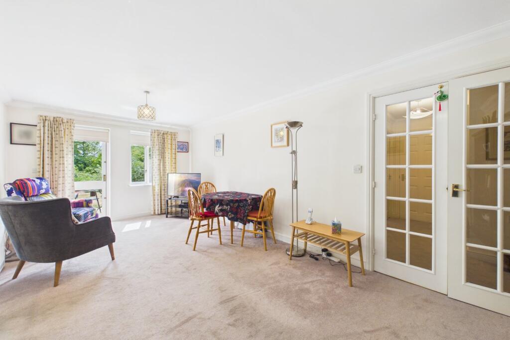 Apartment in Twyford, Wokingham - View 3