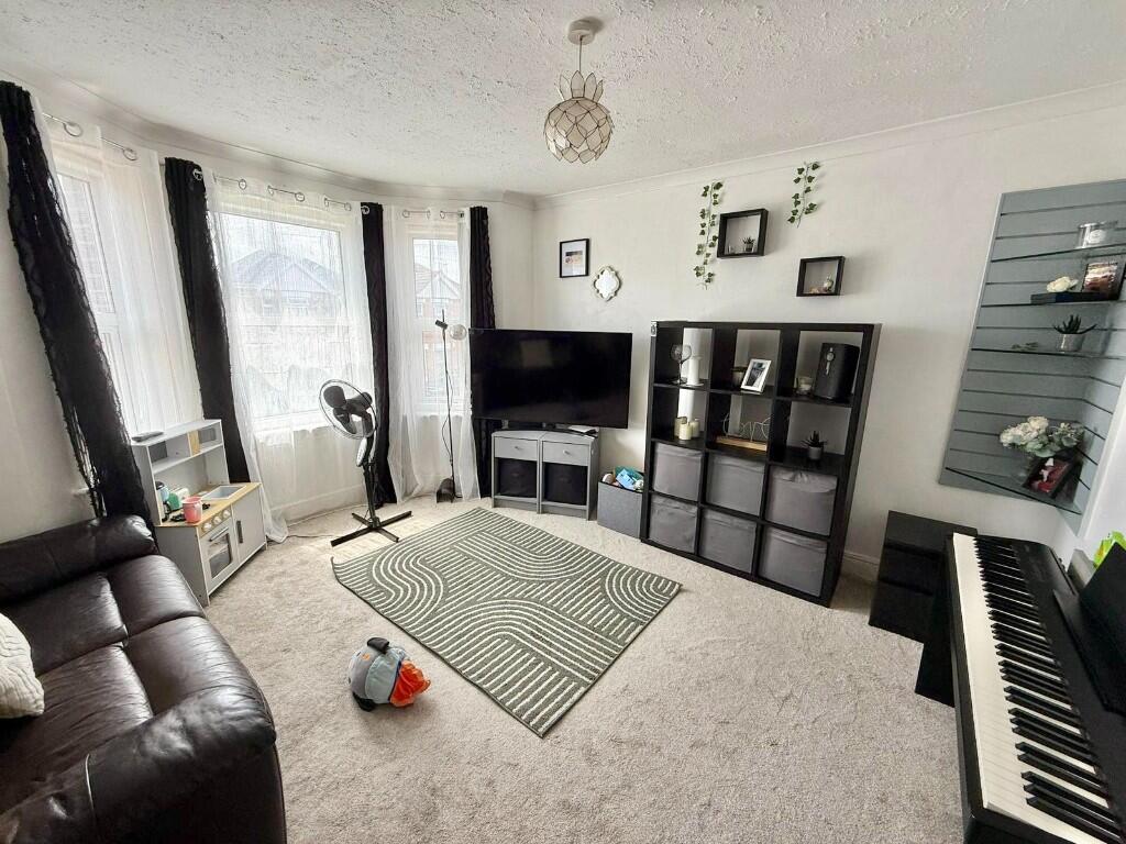 21, Orcheston Road photo 2