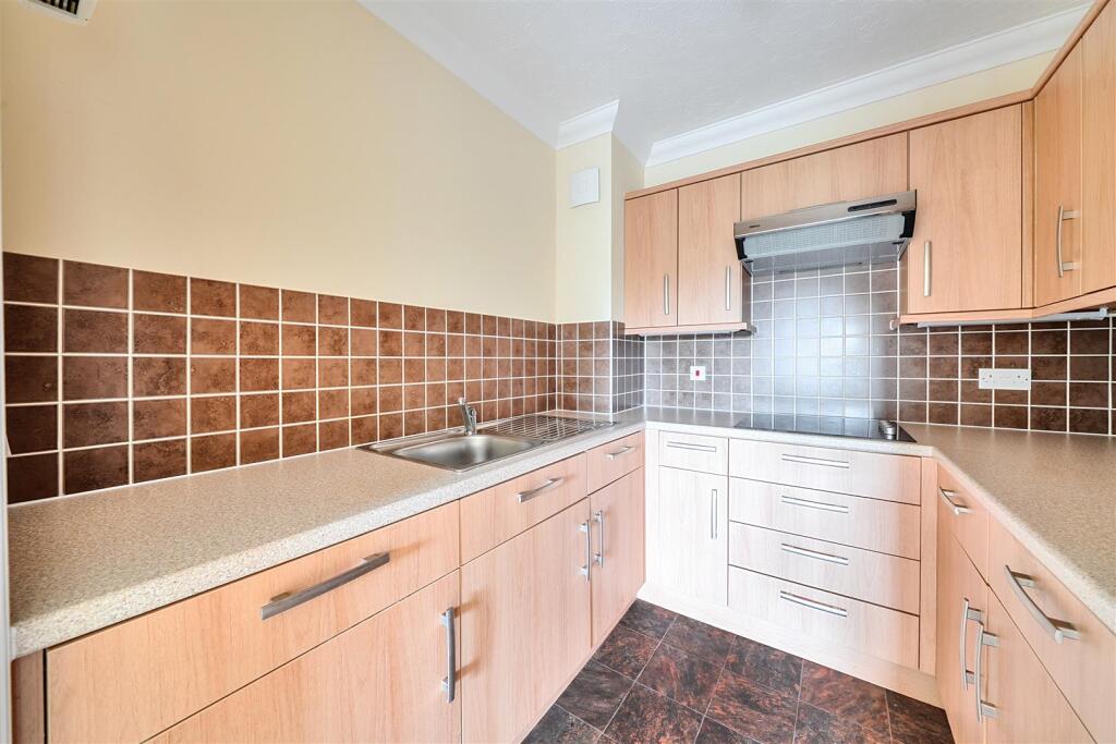 Apartment in Filton, Northville - View 5