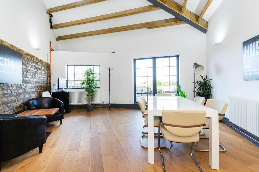 Canonbury Yard 16.jpg